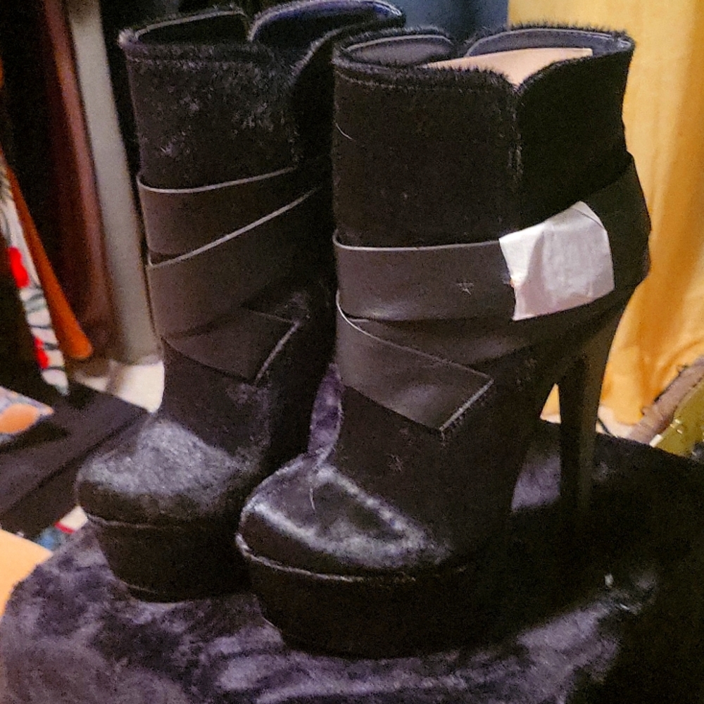 London Trash 7.5 Cowhide boots